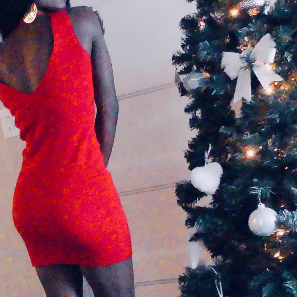 Red dress - Picture 2 of 7